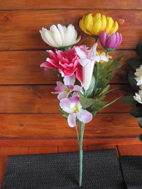 造花専門店hanaco はなこ 比べてみました 家庭仏壇用 造花仏花ｓサイズ